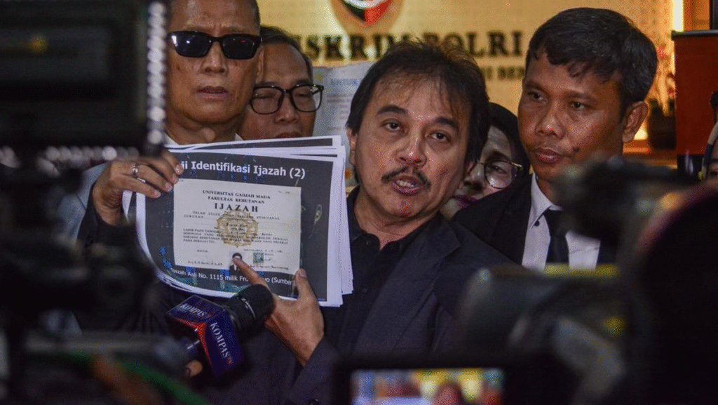 Roy Suryo Diperiksa Polisi Kasus Ijazah Jokowi: Fakta Lengkap & Kronologi Hari Ini