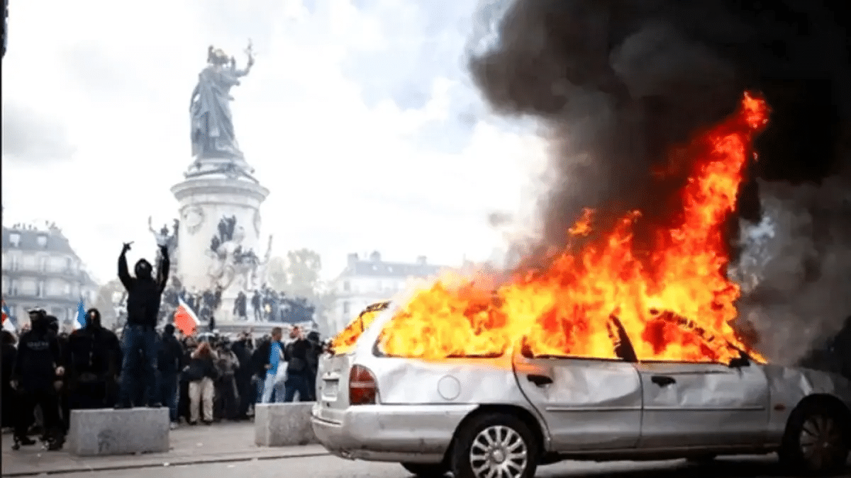 Demo Biaya Hidup di Prancis Ricuh, Balai Kota Limoges Dibakar Massa